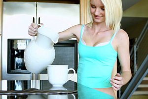 马斯克来华首日晚宴费用疑曝光 Porn